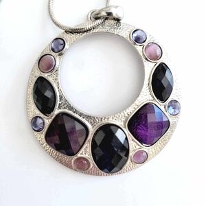Vintage Hammered Silver Plated Concave Circle Multi-color Inlaid Stone Necklace